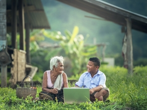 Image of intergenerational learning